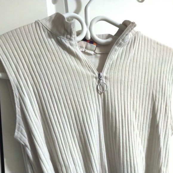 ✨SALE: 3 for $15!✨ Layered Navy Blue + White Business Casual Shirts - Picture 4 of 4